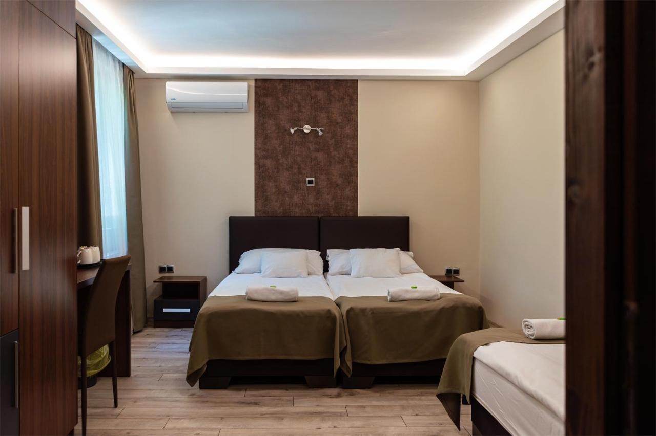 Ven Diofa De Lux Panzio Bed & Breakfast Szeged Bagian luar foto
