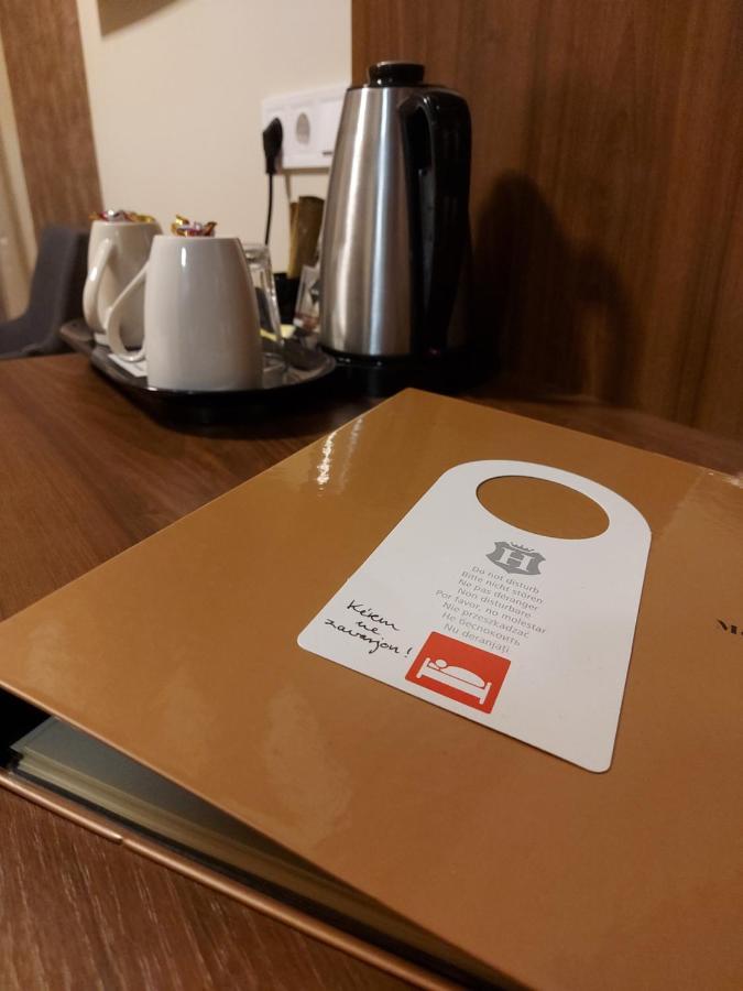 Ven Diofa De Lux Panzio Bed & Breakfast Szeged Bagian luar foto