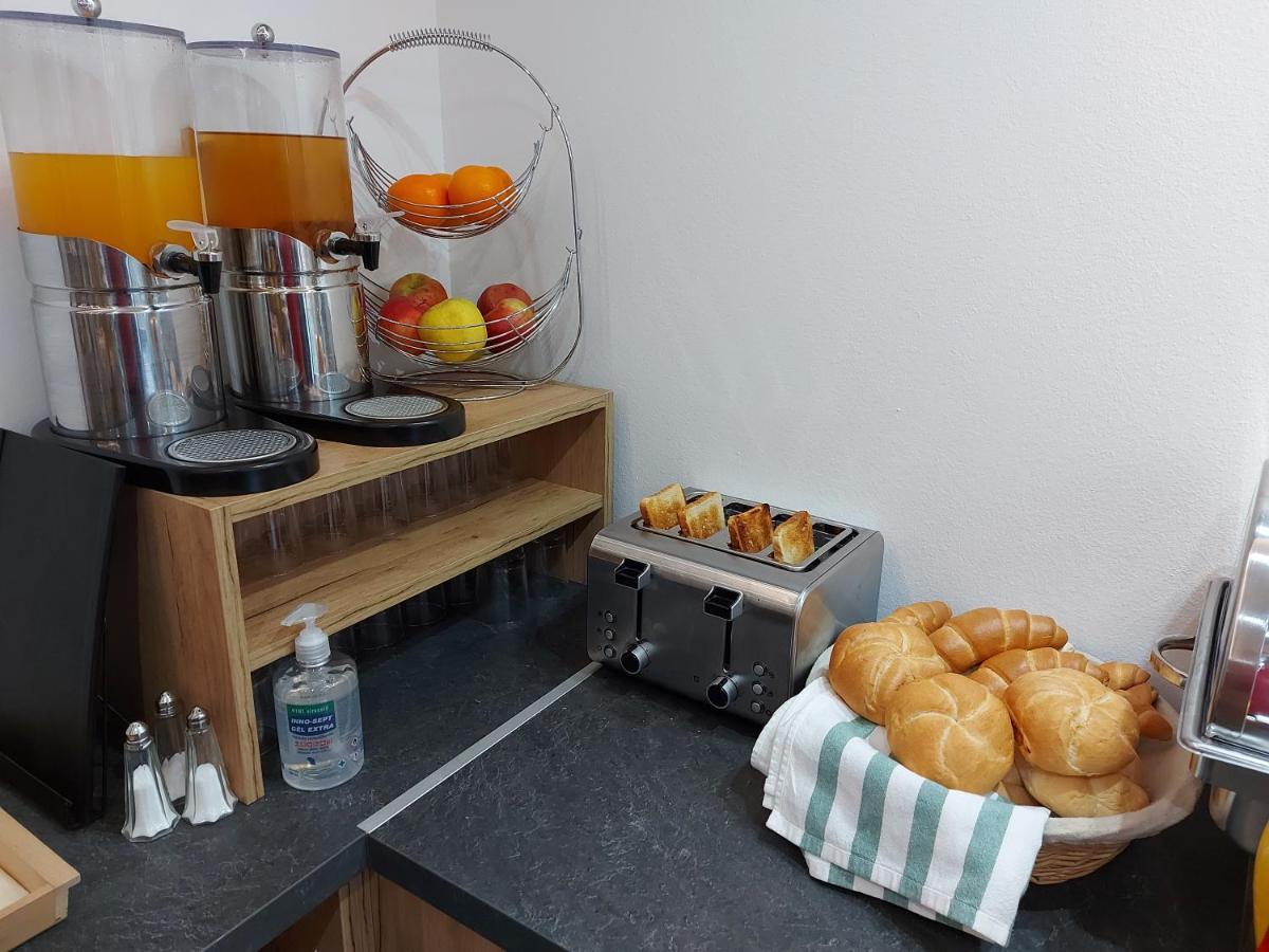 Ven Diofa De Lux Panzio Bed & Breakfast Szeged Bagian luar foto