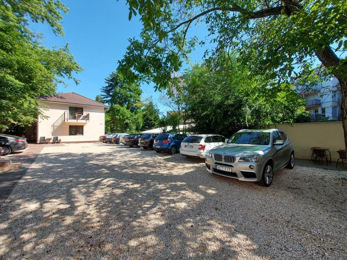 Ven Diofa De Lux Panzio Bed & Breakfast Szeged Bagian luar foto