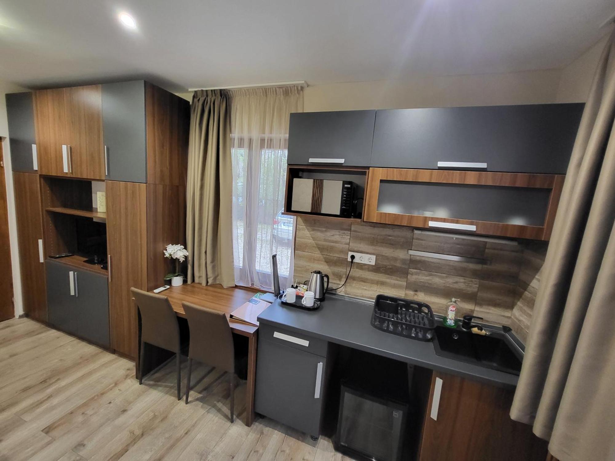 Ven Diofa De Lux Panzio Bed & Breakfast Szeged Bagian luar foto